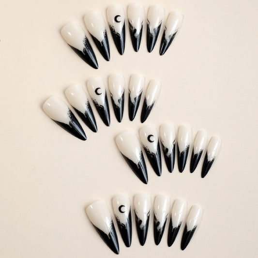 Spooky Ghost Design Fake Nails with Stickers