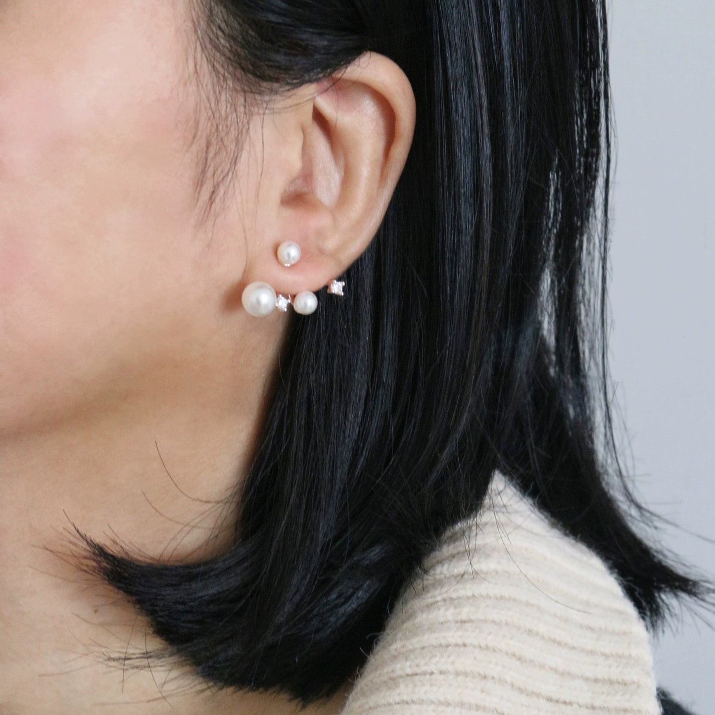 Starry Pearl Stud Earrings in S925 Silver