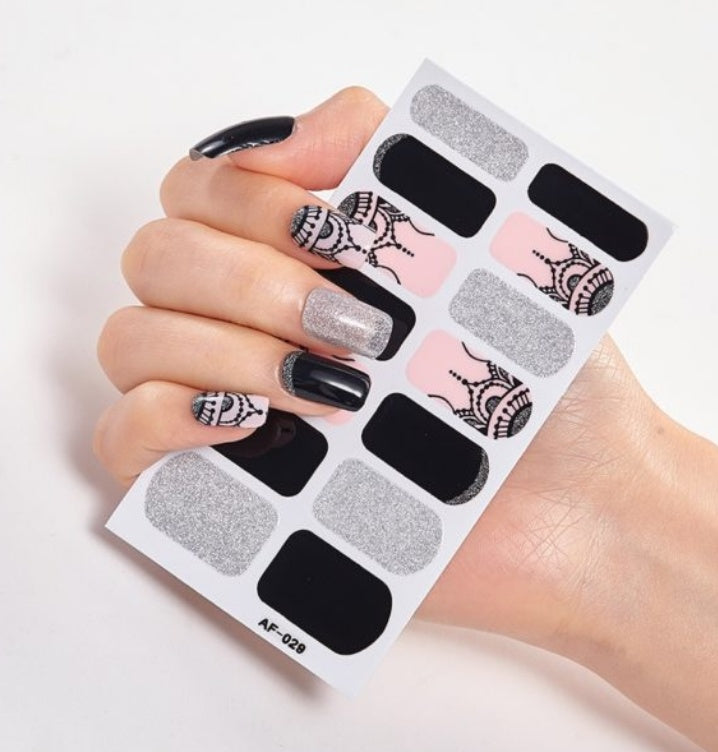 Adhesive Nail Polish Wraps with Glue