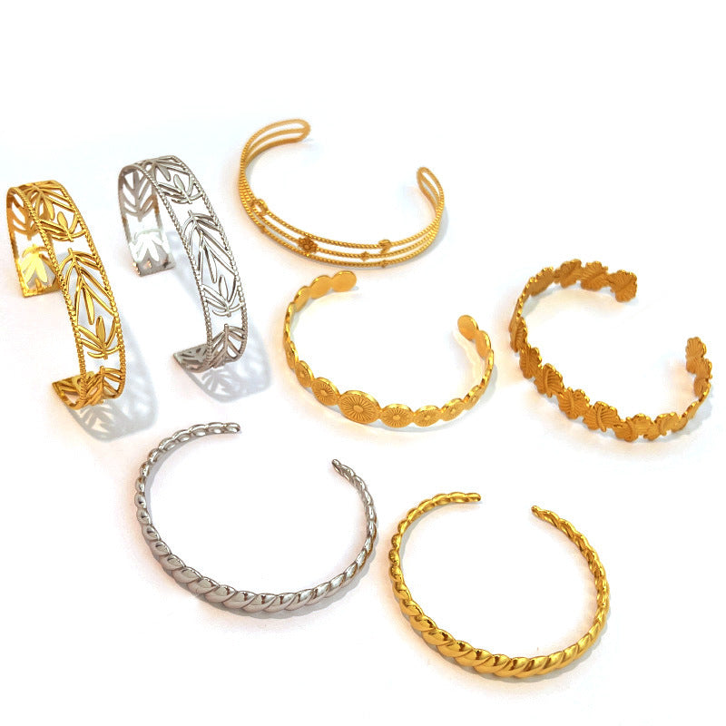 Durable Flower Design Titanium Steel 18K Plated Open Bracelet